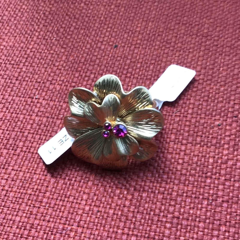 Lia Sophia ring size 11